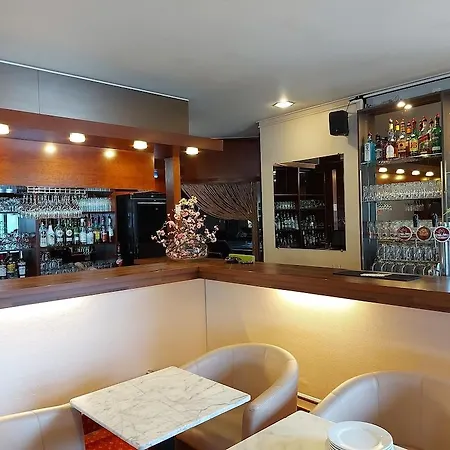 Globales Post & Wellness 3*