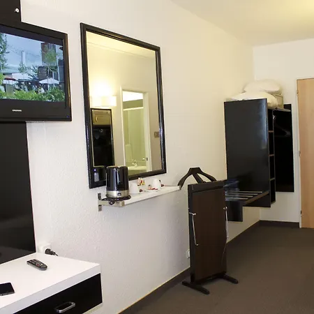 Hotel Globales Post & Wellness 3*