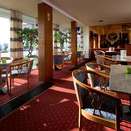 Globales Post & Wellness Hotell