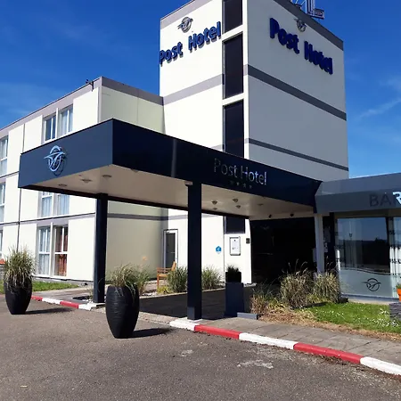 Отель Globales Post & Wellness