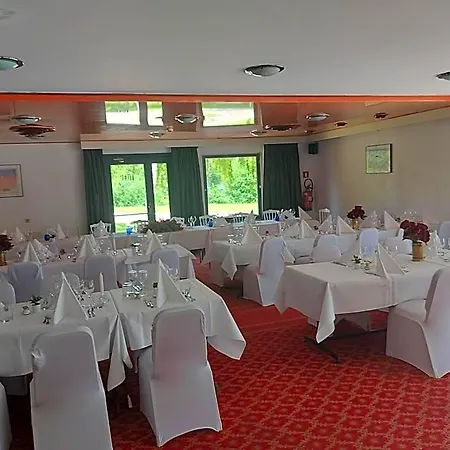 Globales Post & Wellness 3*