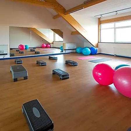 Globales Post & Wellness Szálloda