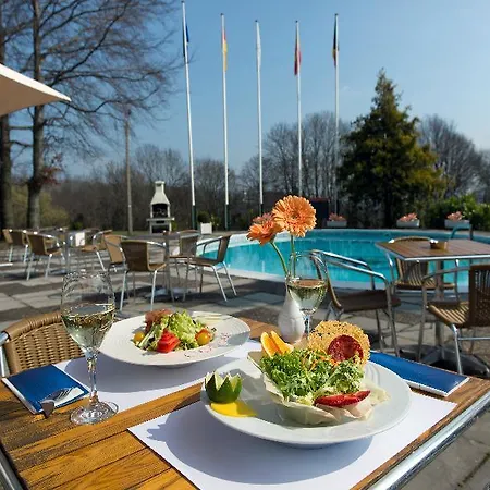 Globales Post & Wellness 3*