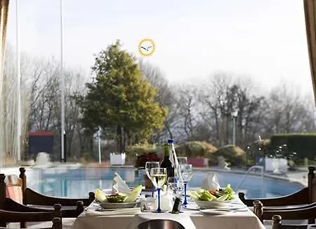 호텔 Globales Post & Wellness 에르스탈